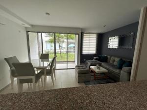 Serena Del Mar Apartment