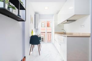 Perfect 1 Bedroom very central with AC