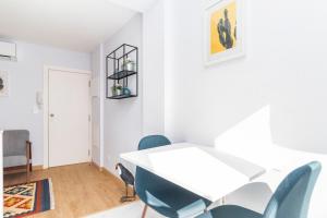 Perfect 1 Bedroom very central with AC