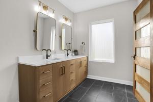 Sophistication & Luxury - East Memphis