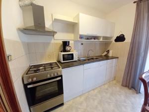 Apartment Wohnung in Valbandon in der Nähe des Strandes by Interhome