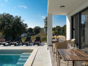 Holiday Home Villa Artec mit Meerblick by Interhome