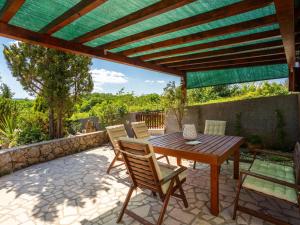 Holiday Home Villa Oleandra by Interhome
