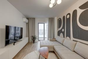 Stylish Apartment with Terrace & Parking