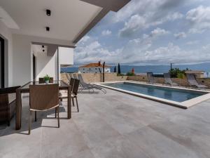 Holiday Home Villa Lavanda mit Garten- Grill und Terrasse by Interhome