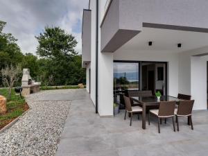 Holiday Home Villa Lavanda mit Garten- Grill und Terrasse by Interhome
