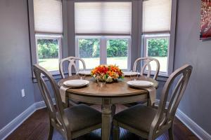 3BR Country Retreat Pool Gazebo Play