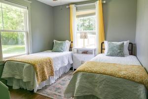 3BR Country Retreat Pool Gazebo Play