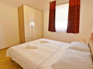 Apartment Noemi3 by Interhome