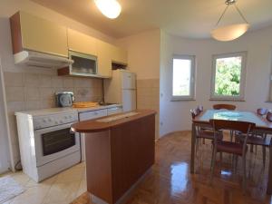 Apartment Mirela by Interhome