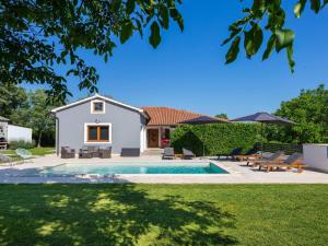 Holiday Home Villa Anavi mit privatem Pool und großem Garten by Interhome