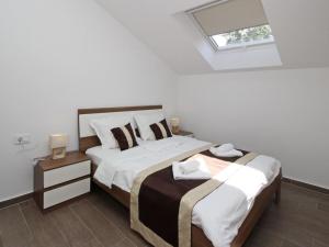 Apartment Tolles Appartement in Baška mit Terrasse by Interhome