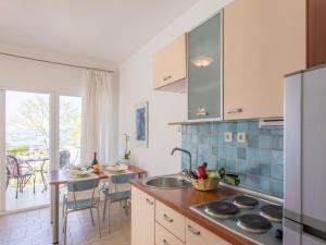 Apartment Wohnung Nika by Interhome