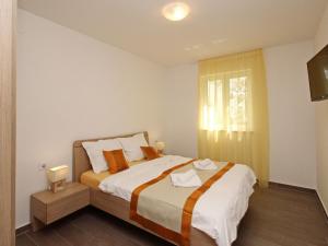 Apartment Tolle Ferienwohnung in Baška mit Eigener Terrasse by Interhome