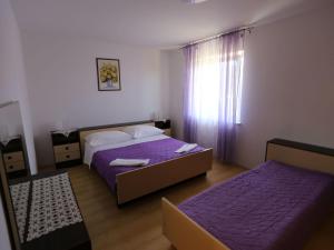 Apartment Appartement Apartman Ružica mit Terrasse by Interhome