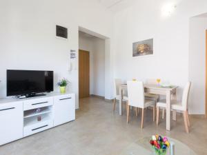 Apartment Nino 5 by Interhome