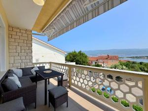 Apartment Apartment Rozi by Interhome