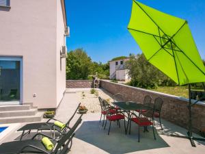 Holiday Home Green by Interhome