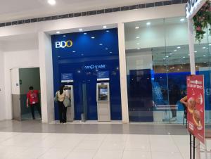 Cozy Condo Near Mall and Airport with Wi-Fi and Netflix