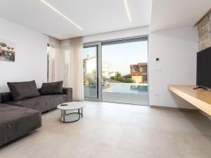 Holiday Home Smokva 2 by Interhome