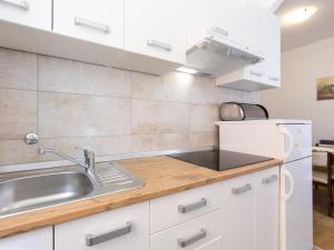 Apartment Apartman Nikola by Interhome