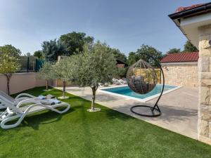 Holiday Home Villa Lukas und Ana mit Schwimmbad by Interhome