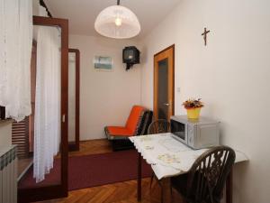 Apartment App Stefanija by Interhome