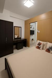 Very Spacious Condo at Mall of Asia