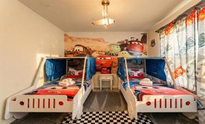 5BR Resort Townhome with Private Pool!