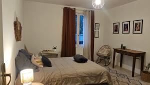 Chambre spacieuse et calme, proche centre ville & plages