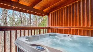 Hot Tub Game Room Prime Pigeon Forge Location Big Bear Ridge by AvantStay