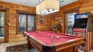 Hot Tub Game Room Prime Pigeon Forge Location Big Bear Ridge by AvantStay