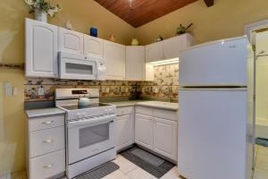 Great for Business Travelers! Peaceful Aloha Unit