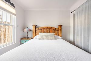 Southwest Escape 2 Bedroom with Private Entry and Patio