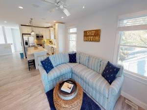 Single Family Beach Badges Private Yard Hot Tub Jacuzzijet Tub Wifi Bay Side Single Family Home In Ship Bottom