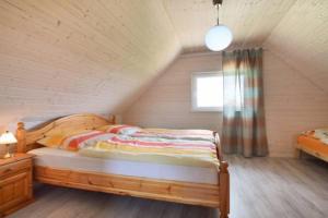 Two-story holiday cottages in G ski