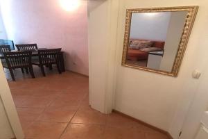 Apartments Semafor - One Bedroom Apartment with Terrace and Sea View A3