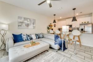 Chic Family Oasis Pool & Resort Perks