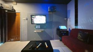 B02 Party House Bungalow 20 PAX