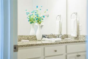 Bright Modern Beach Getaway