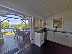 Tweed River Waterfront Cottage