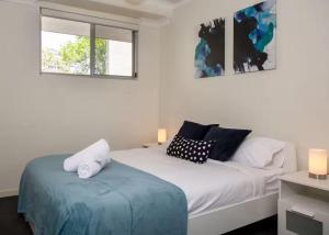 Comfy 2BD Parkside Home Close to UQ & Mall