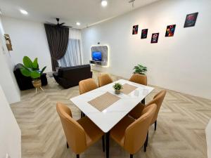 Upton 2 bedrooms 6 pax Kuching City