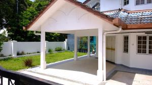 D Corner Lot Homestay Bangi