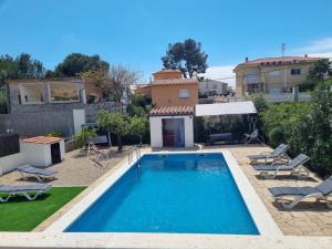 Encantadora villa con jardín y piscina privada en Les Tres Cales - ES-393-3