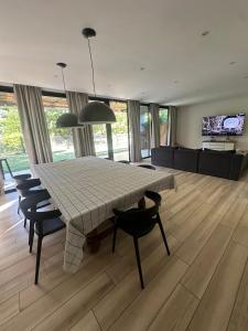 Casa moderna bosque 8pax