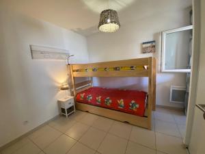 Bel Appart Climatisé à Mèze avec Parking - FR-1-604-58