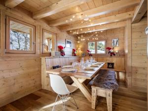 Chalet de Luxe: 13 pers, Jacuzzi, Animaux Admis - FR-1-663-60