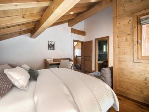 Chalet de Luxe: 13 pers, Jacuzzi, Animaux Admis - FR-1-663-60