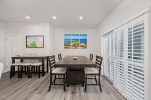Course to Coast - Luxe 5 Bedroom w Golf Simulator